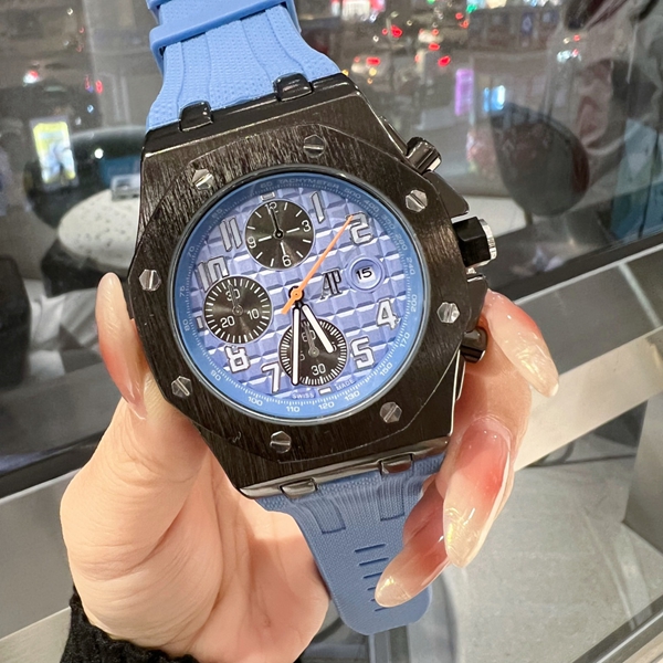 ブランド時計背面デザイン